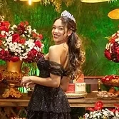 Debutante produzida para festa de 15 anos